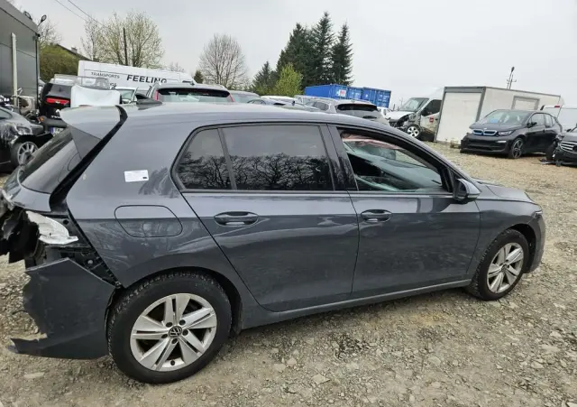 VOLKSWAGEN Golf 1.0 eTSI OPF DSG Life