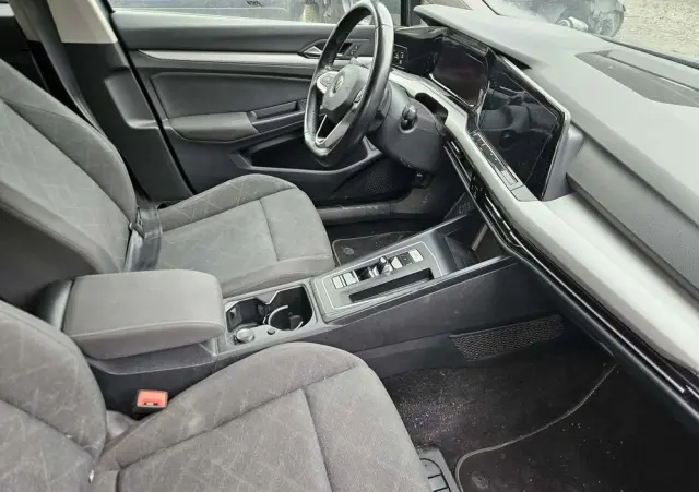 VOLKSWAGEN Golf 1.0 eTSI OPF DSG Life