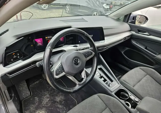VOLKSWAGEN Golf 1.0 eTSI OPF DSG Life
