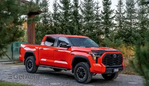 TOYOTA Tundra 