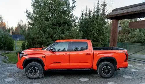 TOYOTA Tundra 