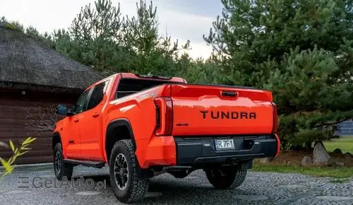 TOYOTA Tundra 