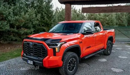 TOYOTA Tundra 