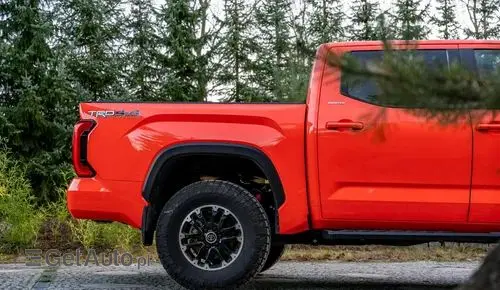 TOYOTA Tundra 