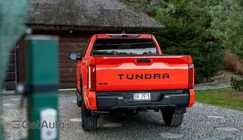 TOYOTA Tundra 