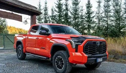 TOYOTA Tundra 
