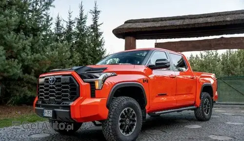 TOYOTA Tundra 