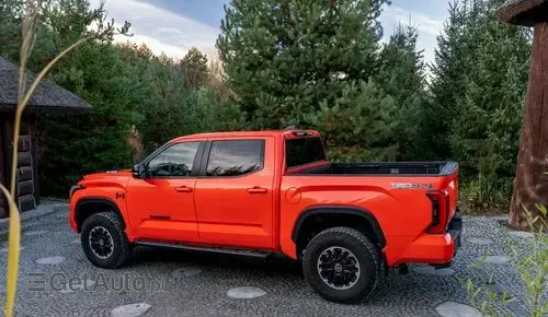 TOYOTA Tundra 