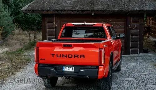 TOYOTA Tundra 