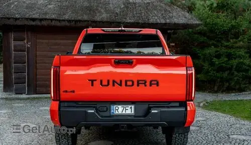 TOYOTA Tundra 