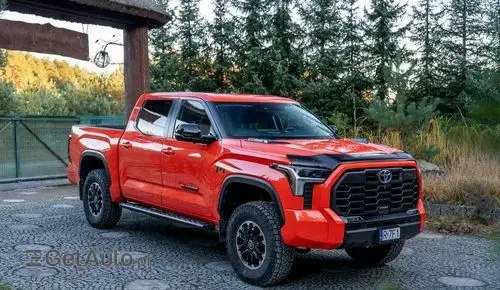 TOYOTA Tundra 