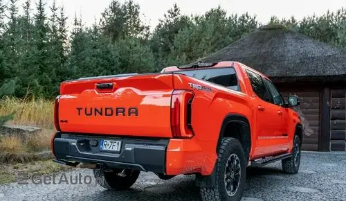 TOYOTA Tundra 