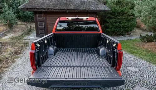 TOYOTA Tundra 