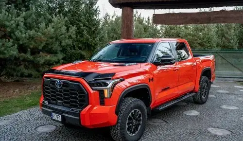 TOYOTA Tundra 