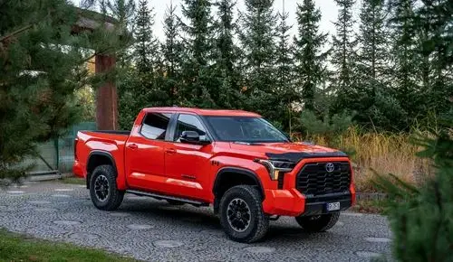 TOYOTA Tundra 