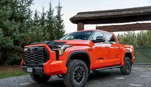 TOYOTA Tundra 