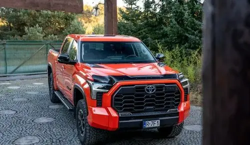 TOYOTA Tundra 