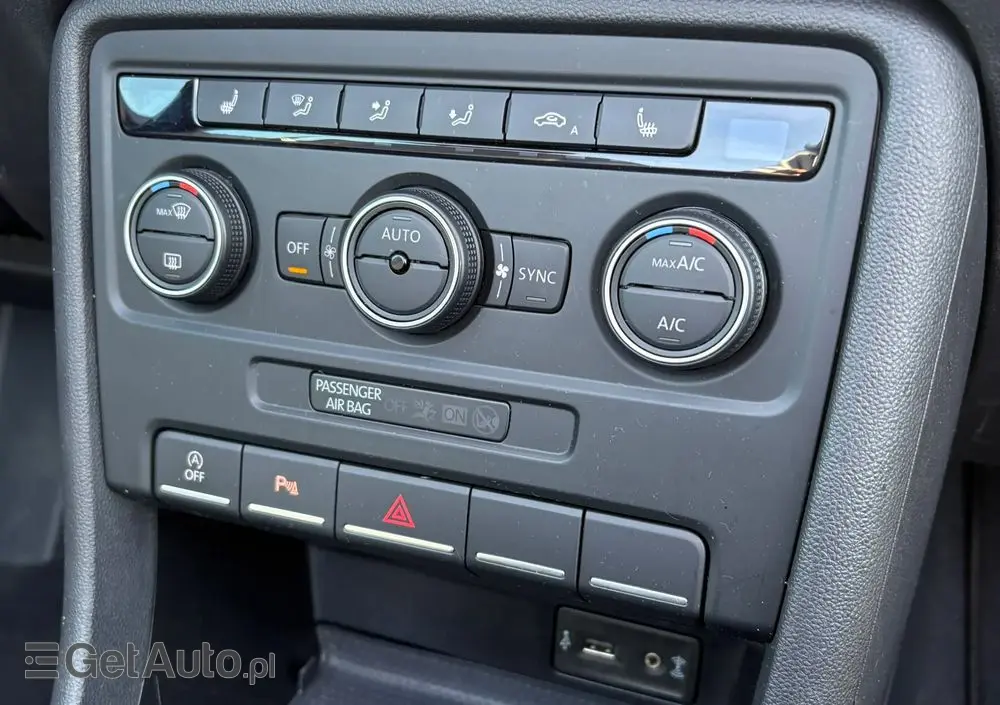 VOLKSWAGEN Beetle The Cabriolet 1.4 TSI (BlueMotion Tech) Design