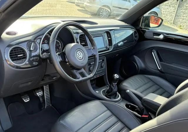 VOLKSWAGEN Beetle The Cabriolet 1.4 TSI (BlueMotion Tech) Design