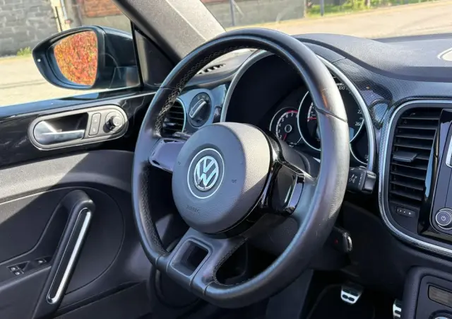 VOLKSWAGEN Beetle The Cabriolet 1.4 TSI (BlueMotion Tech) Design