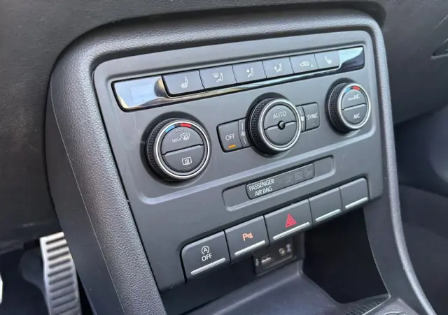 VOLKSWAGEN Beetle The Cabriolet 1.4 TSI (BlueMotion Tech) Design