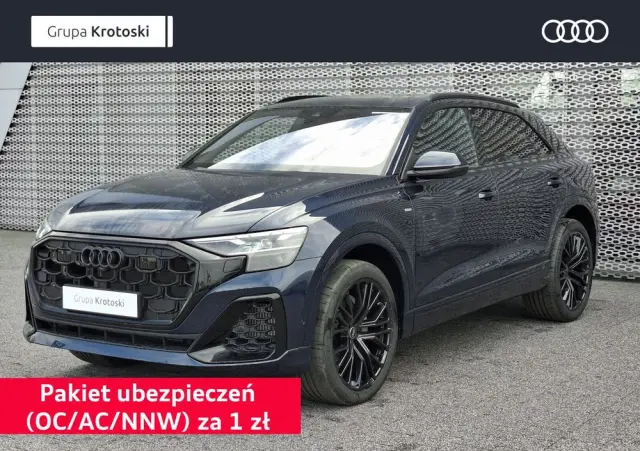 AUDI Q8 