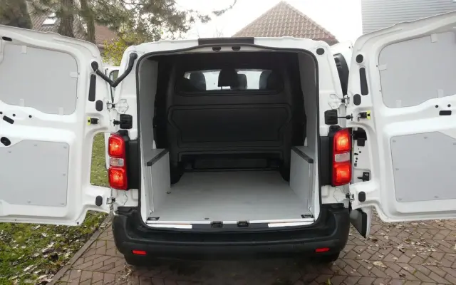 OPEL Vivaro BRYGADÓWKA 