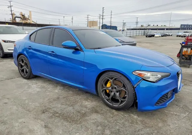 ALFA ROMEO Giulia 2.0 Turbo 16V AT8 Veloce Ti