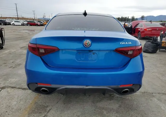 ALFA ROMEO Giulia 2.0 Turbo 16V AT8 Veloce Ti