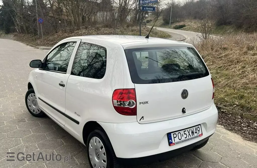 VOLKSWAGEN Fox 