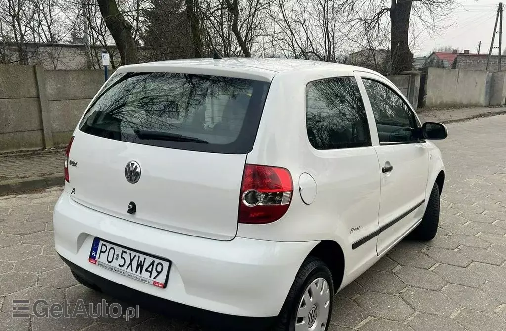 VOLKSWAGEN Fox 