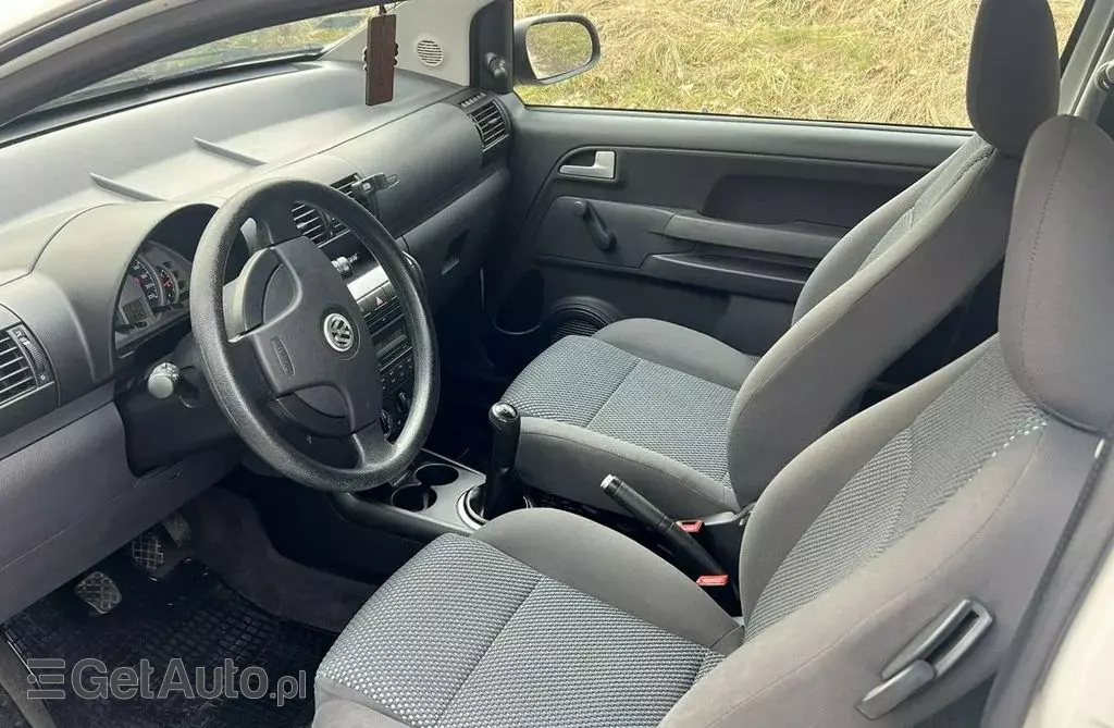 VOLKSWAGEN Fox 