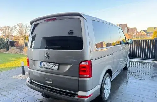 VOLKSWAGEN Multivan 