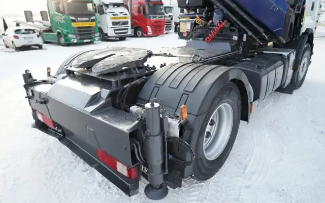 RENAULT PREMIUM LANDER 460 DXI / 4x2 / HDS FASSI F275A 2.6 / WYSIEG 17 m  / STEROWANIE RADIOWE 