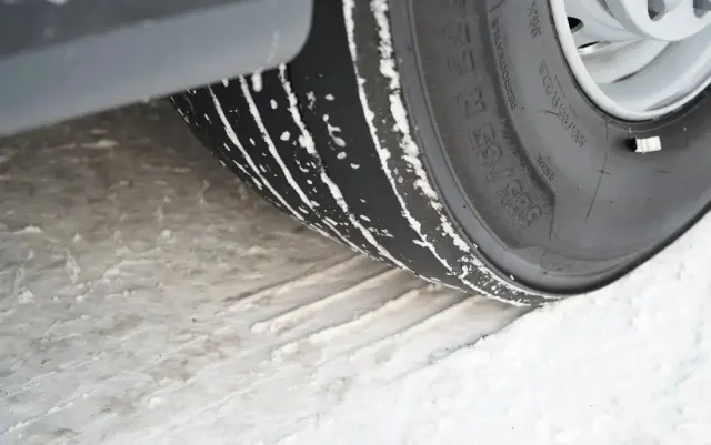 RENAULT PREMIUM LANDER 460 DXI / 4x2 / HDS FASSI F275A 2.6 / WYSIEG 17 m  / STEROWANIE RADIOWE 