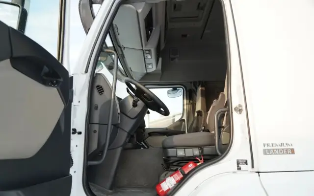 RENAULT PREMIUM LANDER 460 DXI / 4x2 / HDS FASSI F275A 2.6 / WYSIEG 17 m  / STEROWANIE RADIOWE 