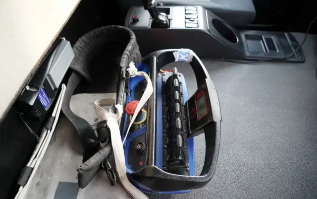 RENAULT PREMIUM LANDER 460 DXI / 4x2 / HDS FASSI F275A 2.6 / WYSIEG 17 m  / STEROWANIE RADIOWE 