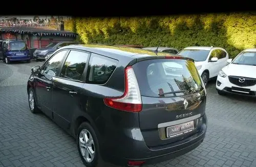 RENAULT Grand Scenic 