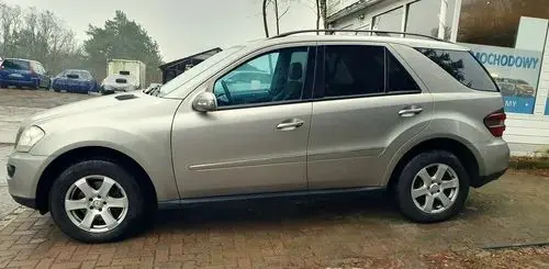 MERCEDES-BENZ ML 