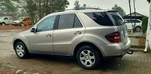 MERCEDES-BENZ ML 
