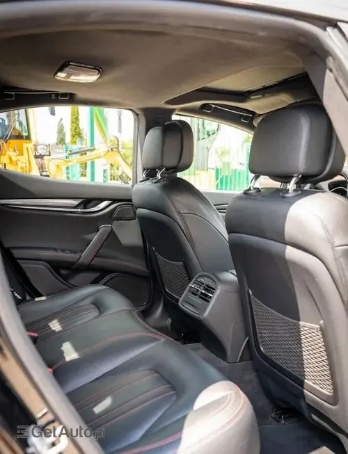 MASERATI Ghibli 