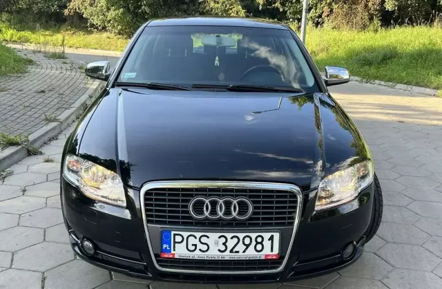 AUDI A4 