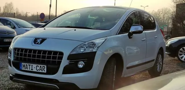 PEUGEOT 3008 