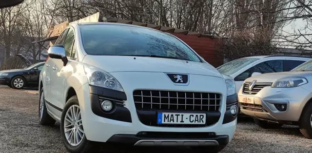 PEUGEOT 3008 