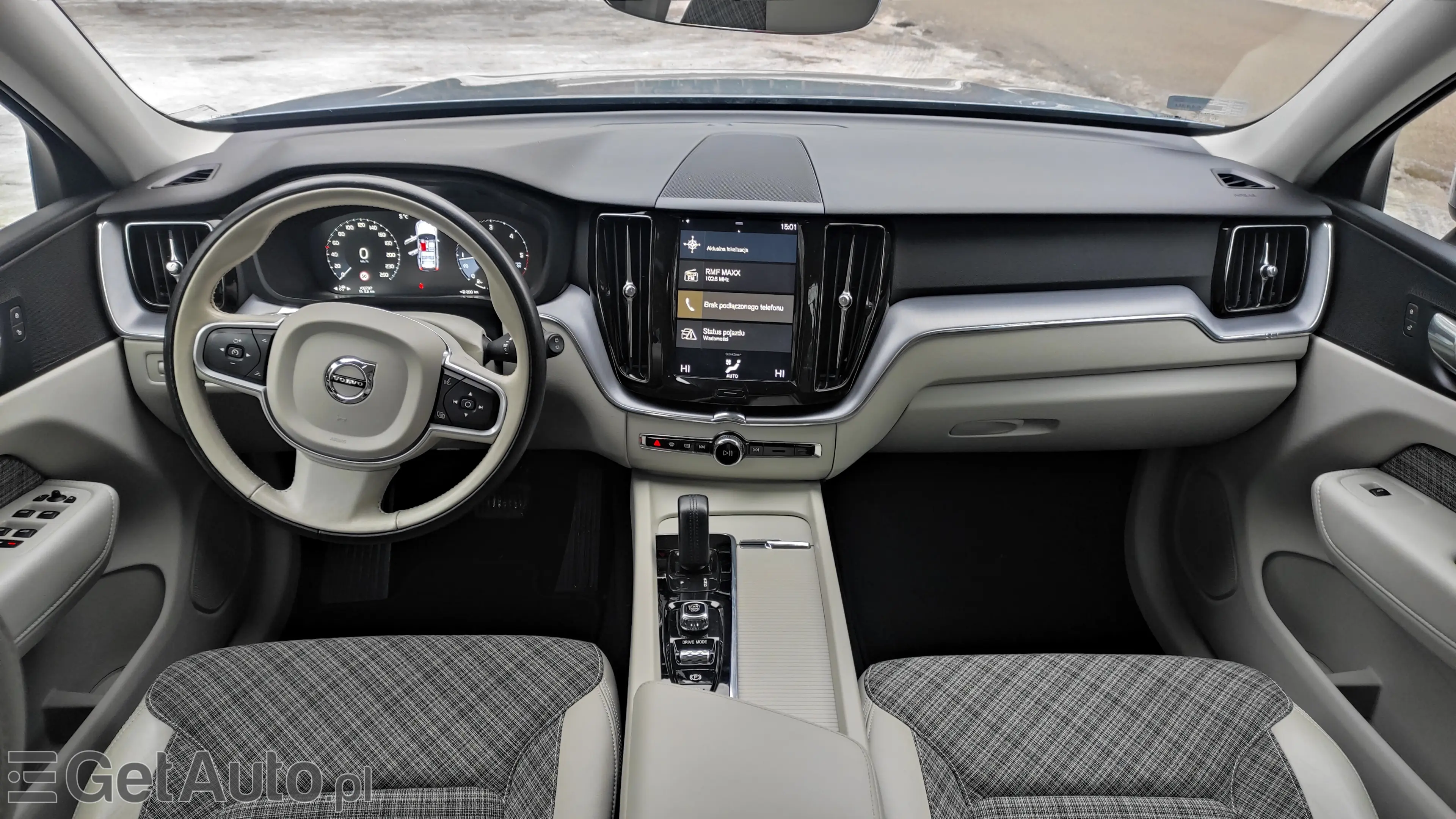 VOLVO Xc 60 Momentum Pro AWD