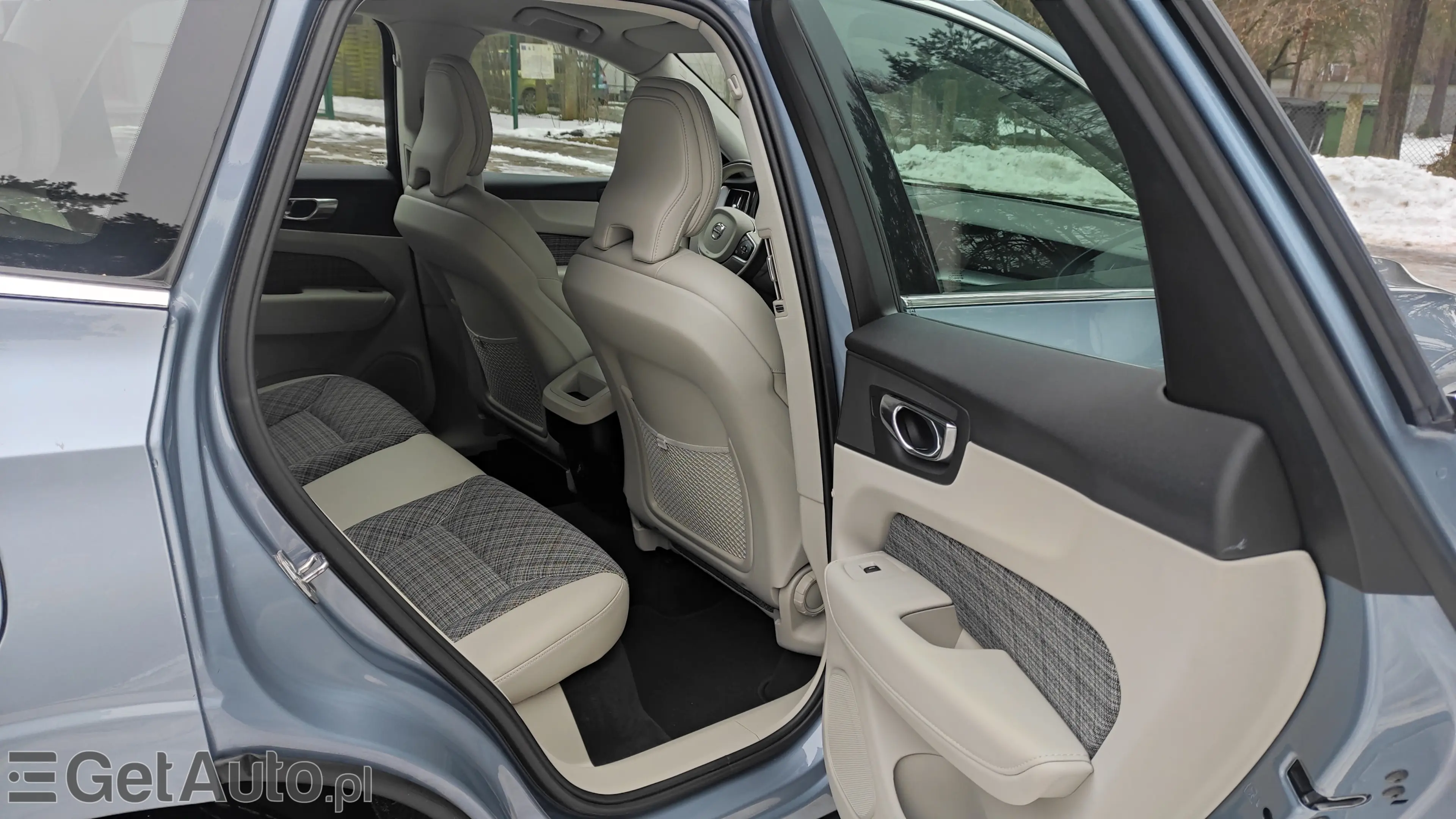 VOLVO Xc 60 Momentum Pro AWD