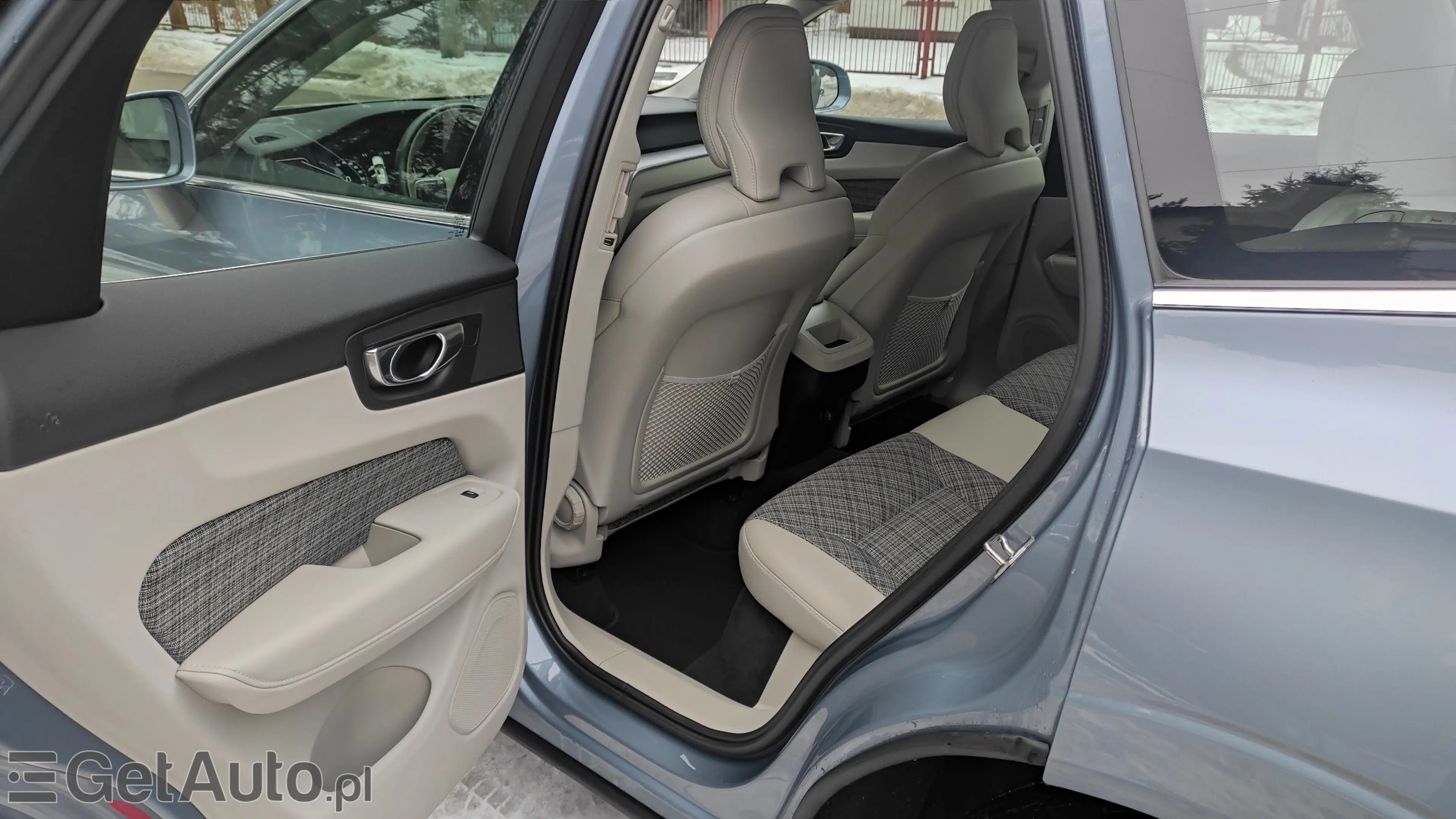 VOLVO Xc 60 Momentum Pro AWD