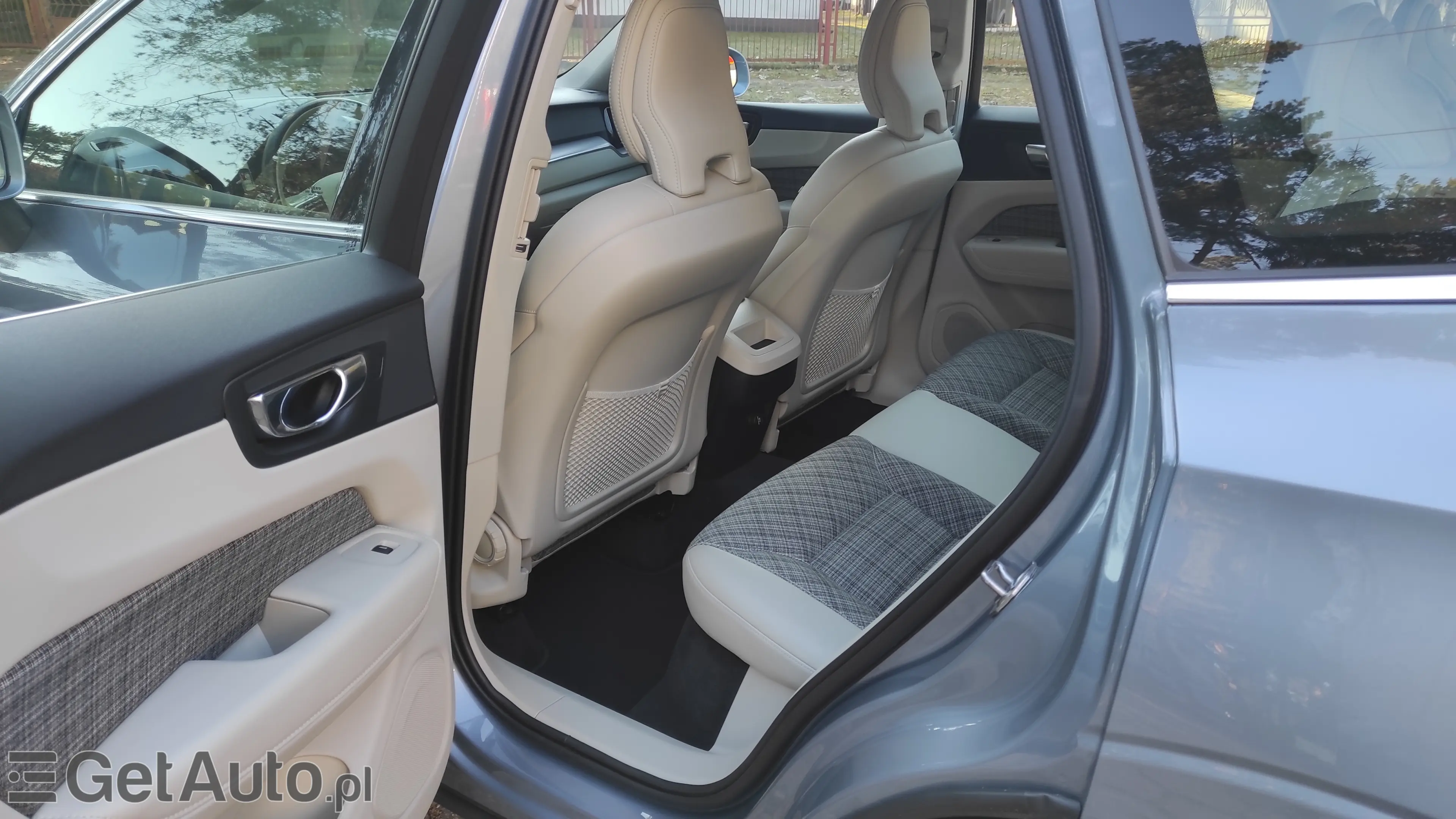 VOLVO Xc 60 Momentum Pro AWD