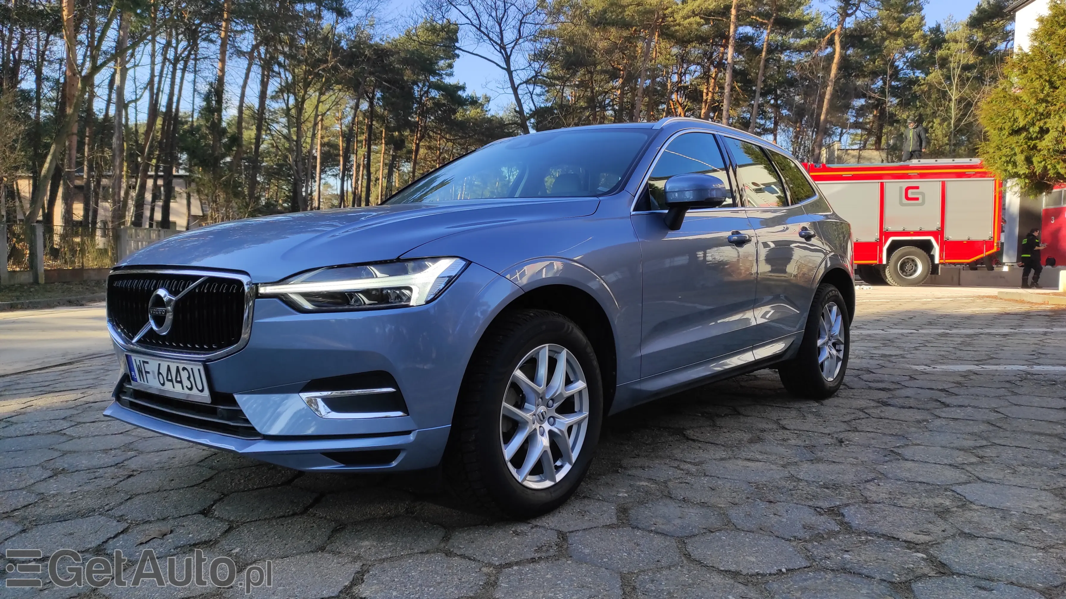 VOLVO Xc 60 Momentum Pro AWD