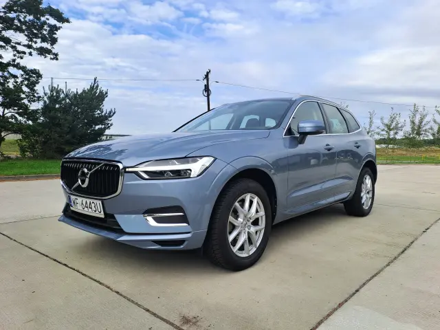 VOLVO Xc 60 Momentum Pro AWD